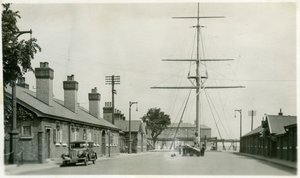A negyedfedélzet, Királyi Haditengerészet kiképző intézménye, Shotley, Suffolk, 1936 alkotó: Unbekannt