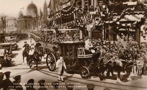 Felségük ezüstjubileum 1910-1935. A hangszórók edzője a királyi körmenetben alkotó: Unbekannt