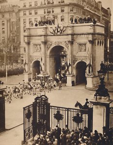 A Sovereigns Gate-n keresztül, Márványív, 1937. május 12 alkotó: Unbekannt