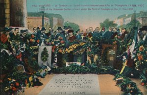Az ismeretlen katona sírja, amelyet a Diadalív alá temettek 1920. november 11-én, Párizs, 1920 alkotó: Unbekannt