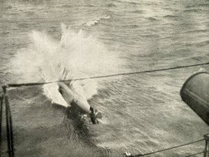 Torpedó belép a vízbe, 1919. alkotó: Unbekannt