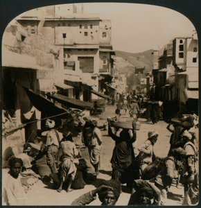 Valóban keleti – egy utca Ajmere ősi városában, Indiában, 1907 alkotó: Unbekannt