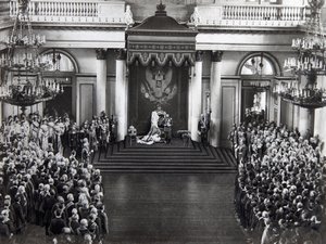 II. Miklós cár beszédet mond az első Duma megnyitóján, Szentpéterváron, Oroszországban, 1906. április 27-én alkotó: Unbekannt