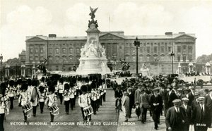 Victoria Memorial, Buckingham Palota és Gárda, London, 1930-as évek. alkotó: Unbekannt