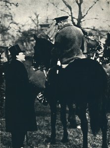 V. György királlyal a katonai gyakorlatokon, 1913, 1945. alkotó: Unbekannt
