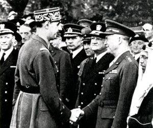2. világháború: De Gaulle köszönti Eisnhowert, 1944 alkotó: Unbekannt