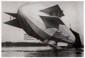 Zeppelin LZ3, amelyet a német hadsereg vásárolt, és Z1 néven üzemeltették, 1906 1933 alkotó: Unbekannt