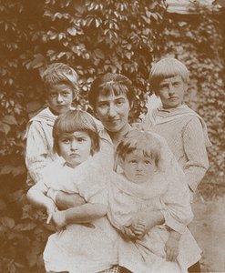 Zinaida Serebriakova gyermekeivel, 1920-as évek alkotó: Unbekannt