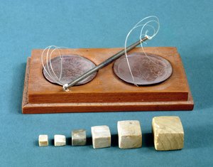 Chert súlyok és rézmérleg, Mohenjodaro, ie 2300-1750