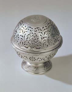 Szappandoboz, egy készlet része kannával és medencével, Francis Riel, Párizs, 1771