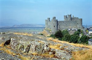 Kilátás a Harlech kastélyra, Gwynedd, Észak-Wales alkotó: Unbekannt Unbekannt