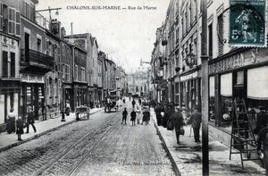 Champagne-Ardenne, Marne (51), Chalons sur Marne (Chalons-sur-Marne): kilátás a rue de la Marne-ra (a város neve most Chalons en Champagne (Chalons en Champagne)) - Képeslap 19. század vége-XX. század eleje alkotó: William M. Timlin
