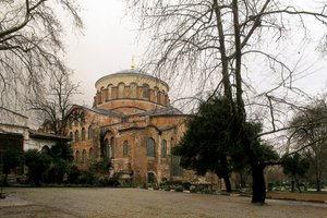 A 3. században épült Szent Irén templom Isztambulban, Törökországban. Fényképezés.