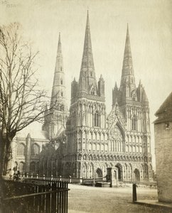 Lichfield katedrális OP08956 (f/w fotó) alkotó: Unbekannter Künstler