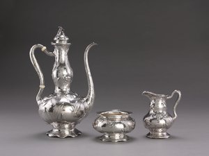 Hammered Coffee Service: Coffee Pot, 1900-1910 körül alkotó: Unbekannt