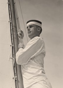 Midshipman felvonja a fővitorlát, Amerikai Tengerészeti Akadémia, Annapolis, Maryland. 1942 (fotó) alkotó: Unbekannt