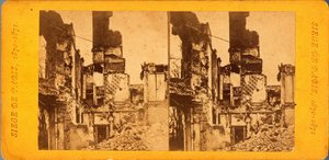 Párizs ostroma (1871): a város látképe a poroszok városostroma idején, 1870. 09. 20. és 1871. 01. 28. között. Fénykép a Q.V.-ről. Nyomtatás kartonra Dim. 17x6,9 cm alkotó: Unbekannt