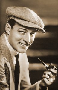 Rudolph Valentino (1895 - 1926) portréja (fekete-fehér fotó). alkotó: Unbekannter Künstler