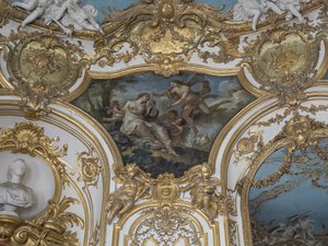 A pszichét Zephyr gyűjtötte össze. Charles Joseph Natoire (1700-1777) festménye alkotó: Unbekannt