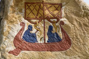 Egy drakkar (vikinghajó) Viking Rune regisztrációja és ábrázolása. Viking Múzeum, Bork a Ringkoebing-fjordon, Dánia alkotó: Unbekannter Künstler