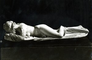 Alvó Hermafrodita (márvány) (f/w fotó) alkotó: Unbekannt