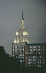 Az Empire State Building éjjel (fotó) alkotó: Unbekannt
