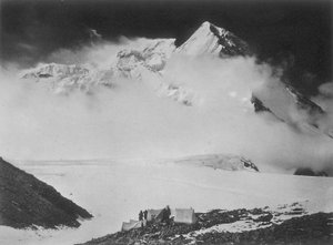 Luigi Amedeo Savoyai herceg, Abruzzi hercege expedíciója a Karakorumban és a nyugati Himalájában: IV. tábor a Bride-csúcs lábánál alkotó: Unbekannter Künstler