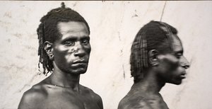 Two Men, Pápua Új-Guinea (zselatin ezüst nyomat) alkotó: Unbekannt