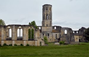 La Sauve Maggiore látképe, La Sauve-Maggiore apátság Gironde-ban. XI. század. alkotó: Unbekannter Künstler