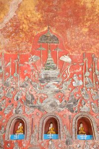 Fal kis Buddhákkal és ólmozott üvegfigurákkal, Shwe Yaunghwe Kyaung kolostor, Nyaungshwe, Inle-tó, Mianmar (fotó) alkotó: Unbekannter Künstler