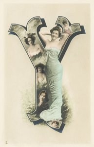 Y : photo-portrait of woman standing in a long blue drape alkotó: Unbekannt