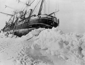 Császári Transzantarktiszi Expedíció: az Endurance megrekedt egy jégtáblán, 1914-17 körül (fotó)