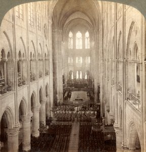 A nagy Notre Dame-székesegyház belseje, Párizs, Franciaország, 1900.