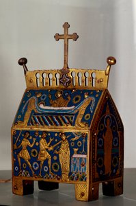 Műtárgy: Szent Tamás Becket (1118-1170), canterburyi érsek zománcozott, arany és réz ereklyetartója. Ez az Archeveque 1170. december 29-i, a Cantorbery-székesegyházban történt meggyilkolásának és temetésének dekorációja. 13. század alkotó: Unknown artist