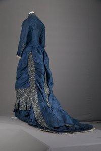 Koszorúslány ruha alkotó: Unknown artist