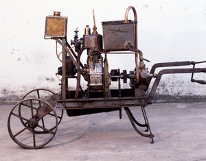 Dízelmotor - a Garage de Giverny gyűjteménye alkotó: Unknown artist