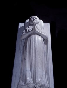 Blanche de France (1313-1358) apáca hazudozása. A sír szobra 1393-ban készült. Szent Dénes-bazilika. Szent Dénes alkotó: Unknown artist