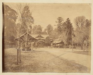 [Udvar egy azonosítatlan japán templomban] alkotó: Unknown artist