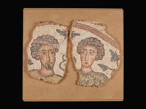 Mozaik panel két férfi mellszoborral alkotó: Unknown artist