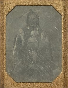 [Egy amerikai indián férfi portréja] alkotó: Unknown artist