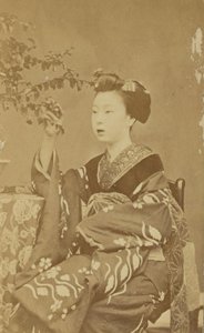 [Ülő japán nő] alkotó: Unknown artist