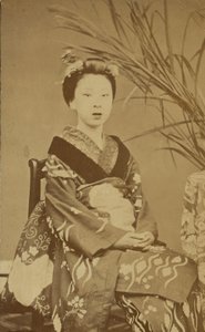 [Ülő japán nő] alkotó: Unknown artist