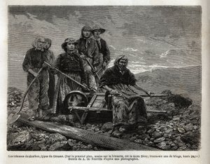 Szénválogatók, Creusot típus; az előtérben, a talicskán ülve, a válogatók közül a legidősebb, Dion anya, 36 éves válogatás. Metszet a Creusot-ba, valamint Saone és Loire bányáiba tett utazás szemléltetésére 1865-ben, L. Simonintól alkotó: Unknown artist