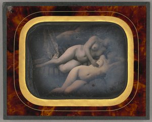Két nő ölelkezik alkotó: Unknown artist