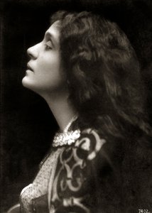 Eleonora Duse - portré profil alkotó: Unknown photographer