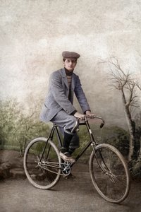 Fernand Ochse kerékpáron, Franciaország, 1920 körül (fotó) alkotó: Unknown photographer