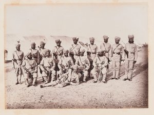 A 28. bombayi bennszülött gyalogság indiai tisztjei, 1884 körül alkotó: Unknown