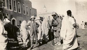 Italo török háború, Tripolitania, emberek és katonák a bíróság előtt alkotó: Unknown photographer