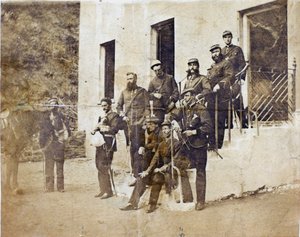 A 99-es tisztek alkotó: Unknown photographer