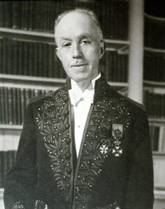 Louis-Victor-Pierre-Raymond De Broglie portréja (fénykép) alkotó: Unknown photographer